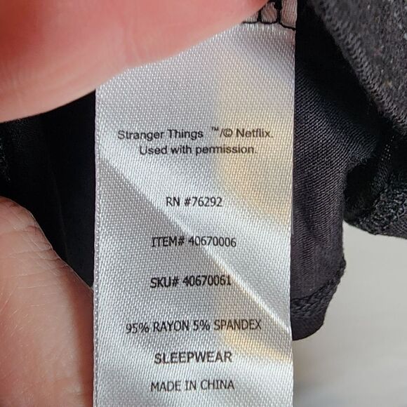 4X 26W Torrid Black Stranger Things Pajama Set Tank Shorts Demogorgon Hunter Red - Picture 8 of 10